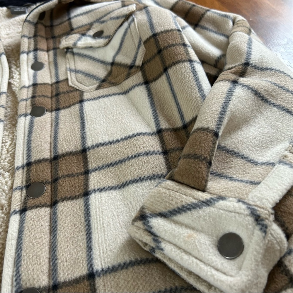 Eddie Bauer Kids Sherpa-Lined Plaid Shacket | Boys Size 7 | Toasty Lumberjack - Picture 5 of 7